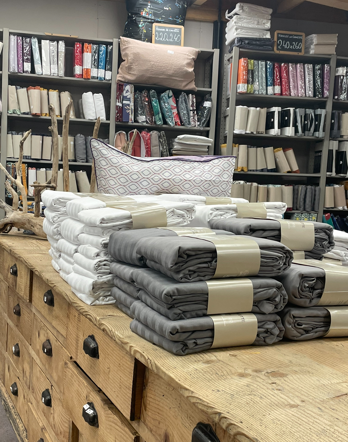 LINGE DE LIT POUR LES GÎTES ET LES CHAMBRES D’HÔTES